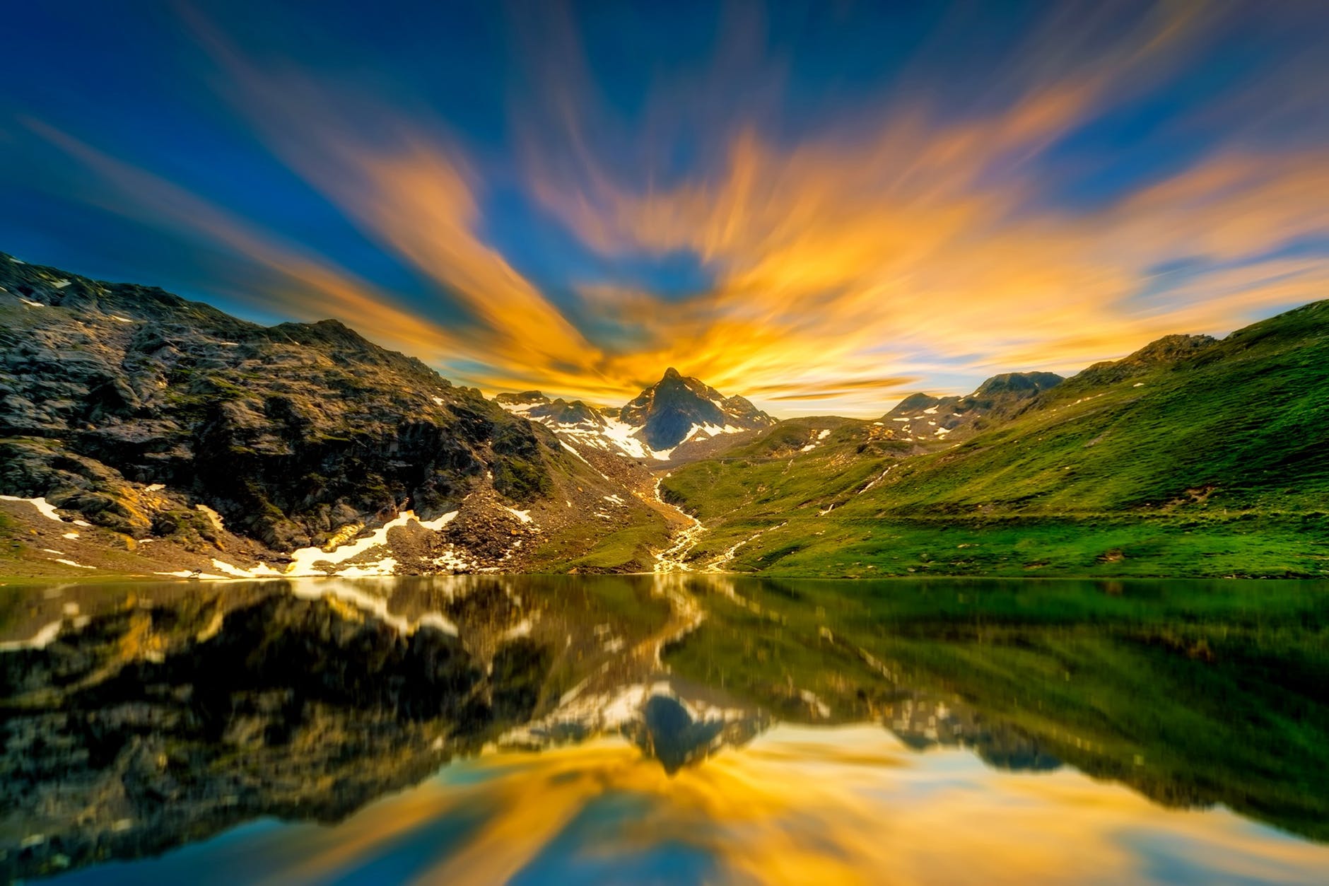 clouds idyllic lake majestic